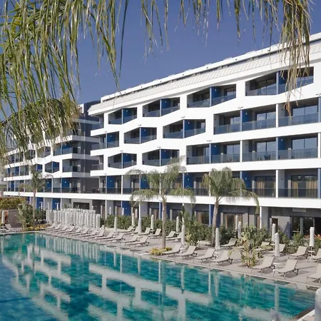 Liu Hotell 5*