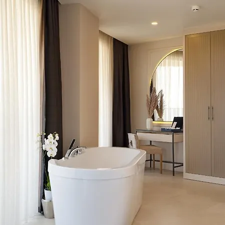 Liu Hotell 5*