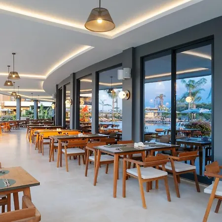 Liu Hotel 5*