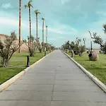 Liu Hotel 5*